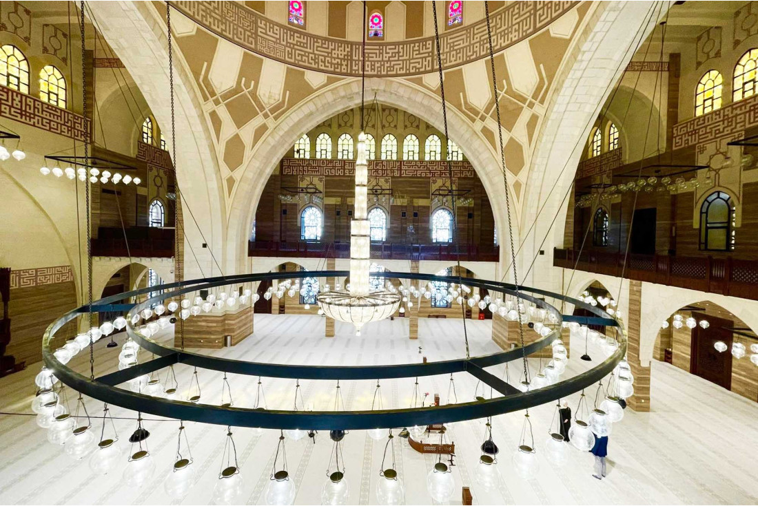 Al Fateh Grand Mosque